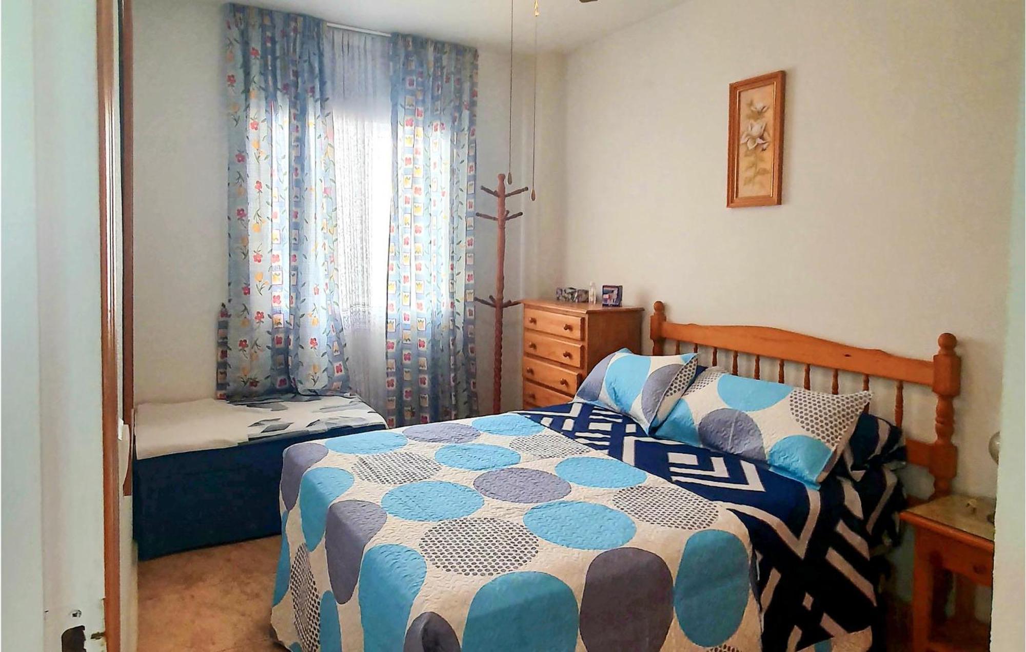 1 Bedroom Pet Friendly Apartment In Torrevieja Exterior foto